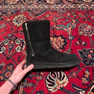 *BRAND NEW* UGG BLACK, ZIP-UP BOOTIES SZ 6